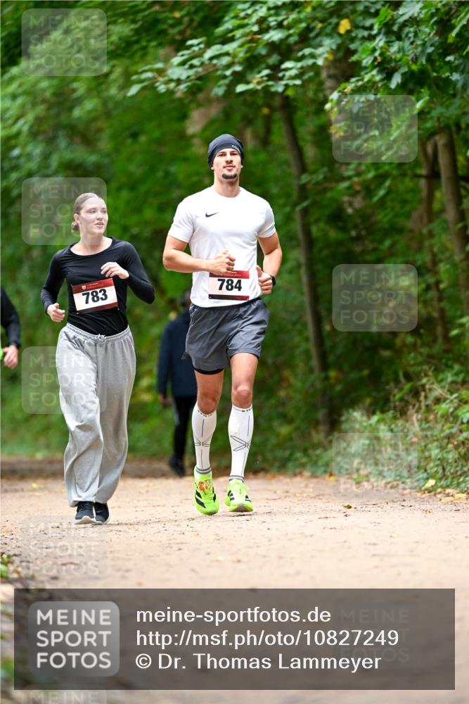 11.10.2026 - Bramfelder Halbmarathon 2026 Dr. Thomas Lammeyer http://msf.ph/oto/10827249 11.10.2026 11:01:25 Laufen 783, 784 meine-sportfotos.de