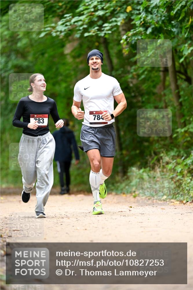11.10.2026 - Bramfelder Halbmarathon 2026 Dr. Thomas Lammeyer http://msf.ph/oto/10827253 11.10.2026 11:01:26 Laufen 784, 783 meine-sportfotos.de