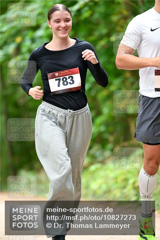 11.10.2026 - Bramfelder Halbmarathon 2026 Dr. Thomas Lammeyer http://msf.ph/oto/10827273 11.10.2026 11:01:29 Laufen 35, 783 meine-sportfotos.de