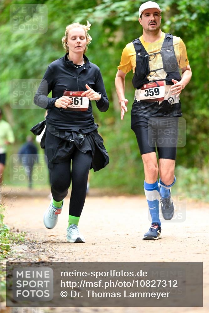 11.10.2026 - Bramfelder Halbmarathon 2026 Dr. Thomas Lammeyer http://msf.ph/oto/10827312 11.10.2026 11:01:38 Laufen 361, 359 meine-sportfotos.de