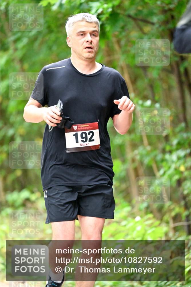 11.10.2026 - Bramfelder Halbmarathon 2026 Dr. Thomas Lammeyer http://msf.ph/oto/10827592 11.10.2026 11:03:21 Laufen 35, 192 meine-sportfotos.de