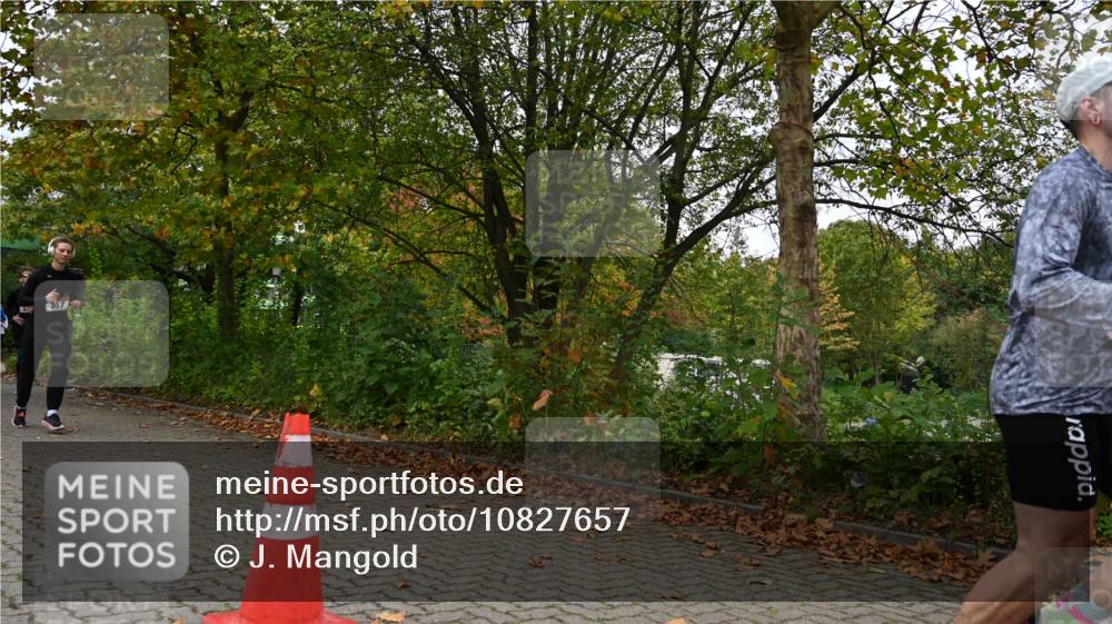 11.10.2026 - Bramfelder Halbmarathon 2026 J. Mangold http://msf.ph/oto/10827657 11.10.2026 10:42:43 Laufen 16, 357 meine-sportfotos.de
