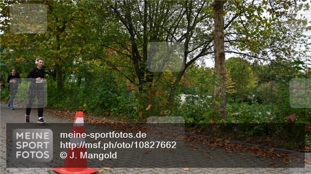 11.10.2026 - Bramfelder Halbmarathon 2026 J. Mangold http://msf.ph/oto/10827662 11.10.2026 10:42:44 Laufen 16, 243, 357 meine-sportfotos.de