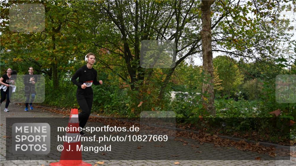 11.10.2026 - Bramfelder Halbmarathon 2026 J. Mangold http://msf.ph/oto/10827669 11.10.2026 10:42:45 Laufen 16, 243, 357, 616 meine-sportfotos.de