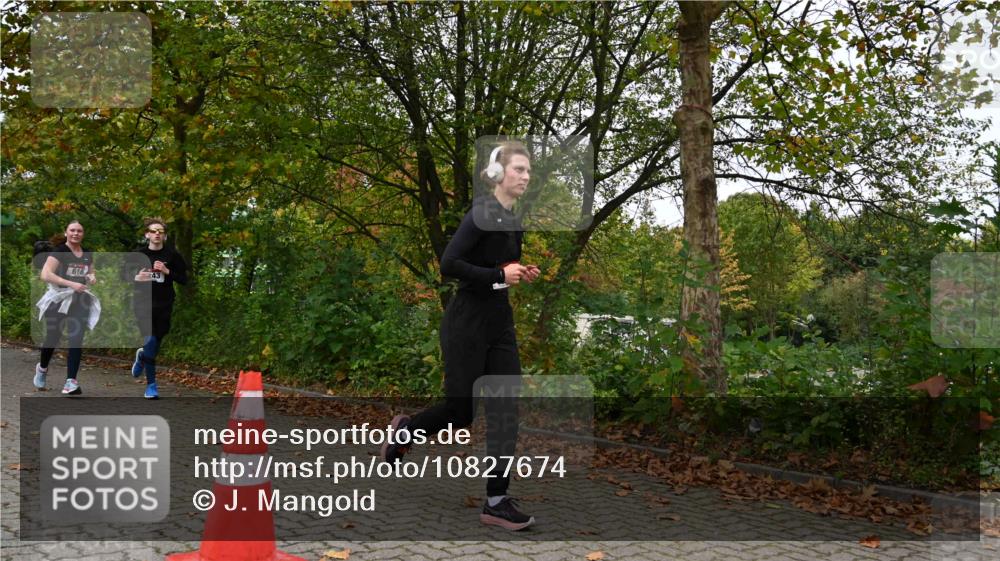 11.10.2026 - Bramfelder Halbmarathon 2026 J. Mangold http://msf.ph/oto/10827674 11.10.2026 10:42:46 Laufen 16, 243, 357, 616 meine-sportfotos.de