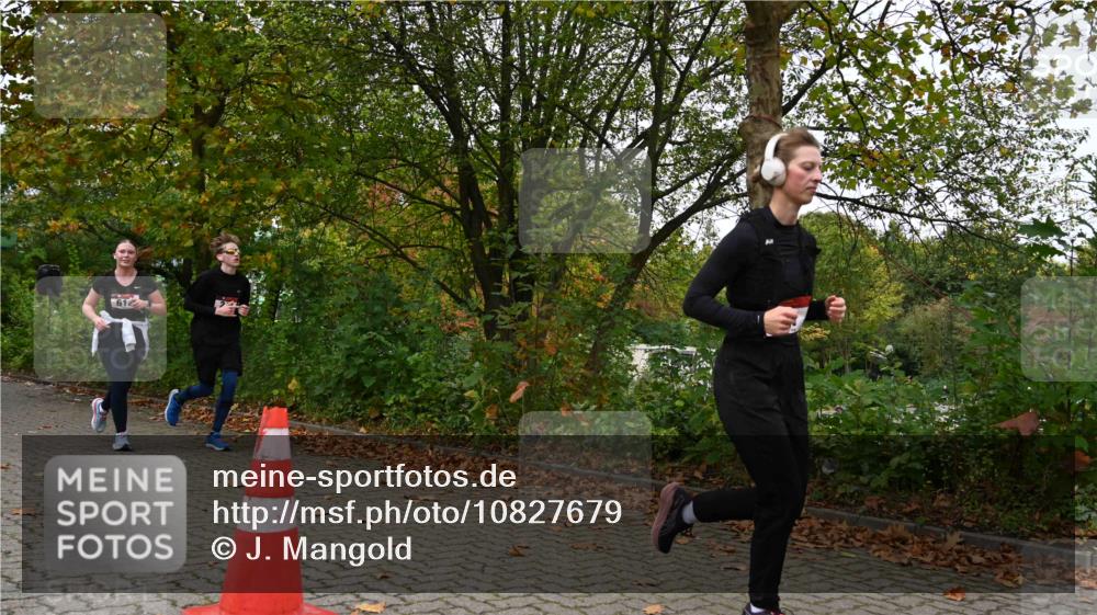 11.10.2026 - Bramfelder Halbmarathon 2026 J. Mangold http://msf.ph/oto/10827679 11.10.2026 10:42:46 Laufen 16, 243, 357, 616 meine-sportfotos.de