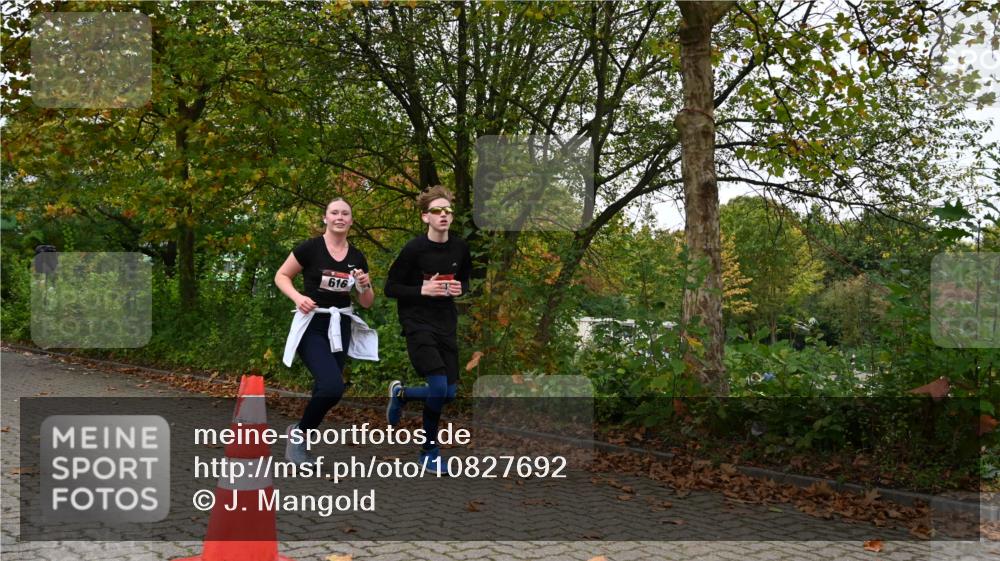 11.10.2026 - Bramfelder Halbmarathon 2026 J. Mangold http://msf.ph/oto/10827692 11.10.2026 10:42:48 Laufen 16, 243, 357, 616, 623, 624 meine-sportfotos.de