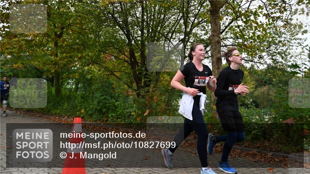 11.10.2026 - Bramfelder Halbmarathon 2026 J. Mangold http://msf.ph/oto/10827699 11.10.2026 10:42:48 Laufen 16, 243, 357, 616, 623, 624 meine-sportfotos.de