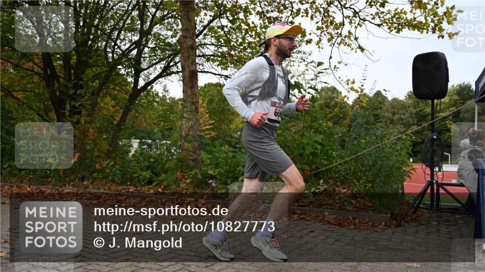 11.10.2026 - Bramfelder Halbmarathon 2026 J. Mangold http://msf.ph/oto/10827773 11.10.2026 10:43:32 Laufen 606 meine-sportfotos.de