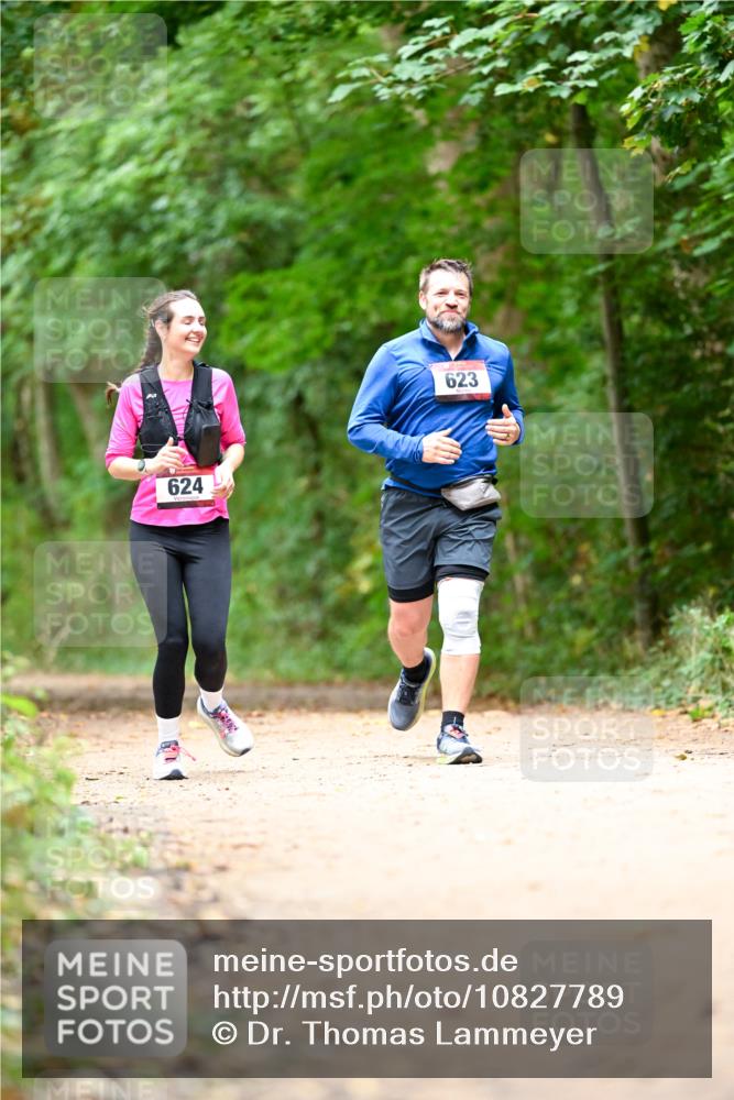 11.10.2026 - Bramfelder Halbmarathon 2026 Dr. Thomas Lammeyer http://msf.ph/oto/10827789 11.10.2026 11:04:15 Laufen 624, 623 meine-sportfotos.de