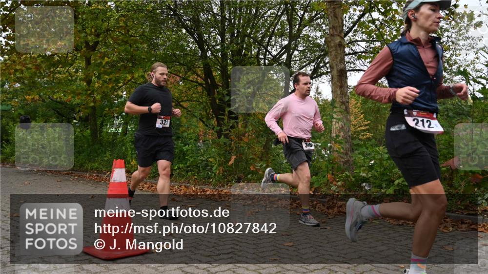 11.10.2026 - Bramfelder Halbmarathon 2026 J. Mangold http://msf.ph/oto/10827842 11.10.2026 10:44:31 Laufen 212, 296, 321, 349 meine-sportfotos.de