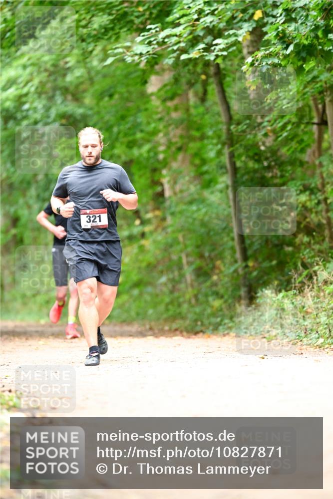 11.10.2026 - Bramfelder Halbmarathon 2026 Dr. Thomas Lammeyer http://msf.ph/oto/10827871 11.10.2026 11:04:34 Laufen 286, 321 meine-sportfotos.de