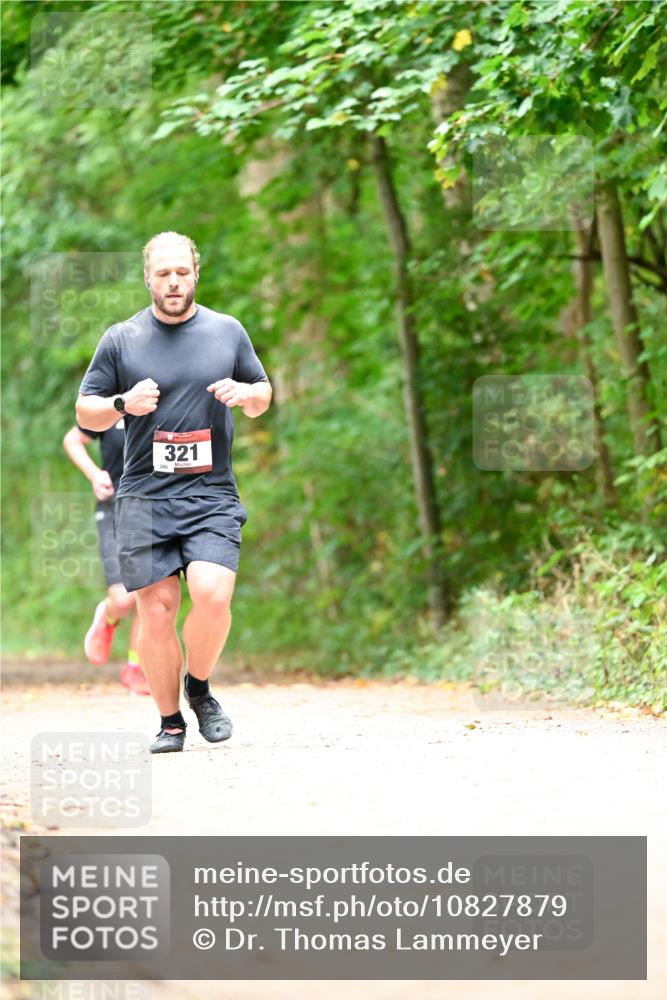 11.10.2026 - Bramfelder Halbmarathon 2026 Dr. Thomas Lammeyer http://msf.ph/oto/10827879 11.10.2026 11:04:34 Laufen 286, 321 meine-sportfotos.de