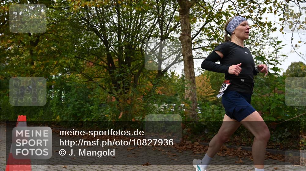 11.10.2026 - Bramfelder Halbmarathon 2026 J. Mangold http://msf.ph/oto/10827936 11.10.2026 10:45:37 Laufen 240, 260, 704, 814, 815 meine-sportfotos.de
