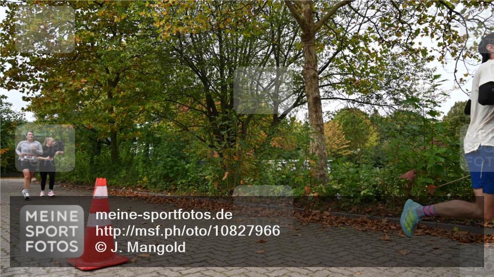 11.10.2026 - Bramfelder Halbmarathon 2026 J. Mangold http://msf.ph/oto/10827966 11.10.2026 10:45:42 Laufen 240, 260, 601, 602, 704, 814, 815 meine-sportfotos.de