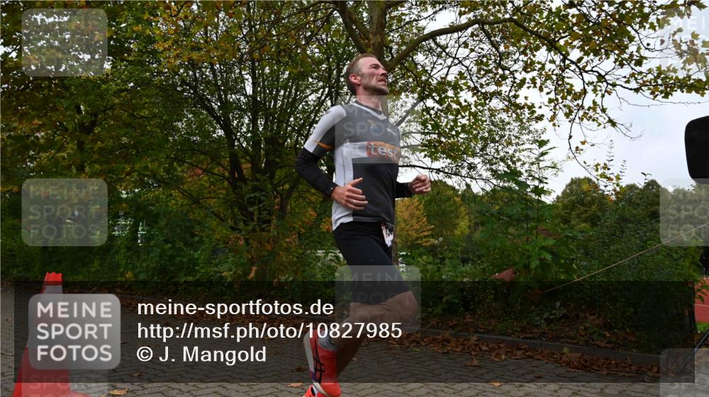 11.10.2026 - Bramfelder Halbmarathon 2026 J. Mangold http://msf.ph/oto/10827985 11.10.2026 10:45:52 Laufen 88, 730 meine-sportfotos.de