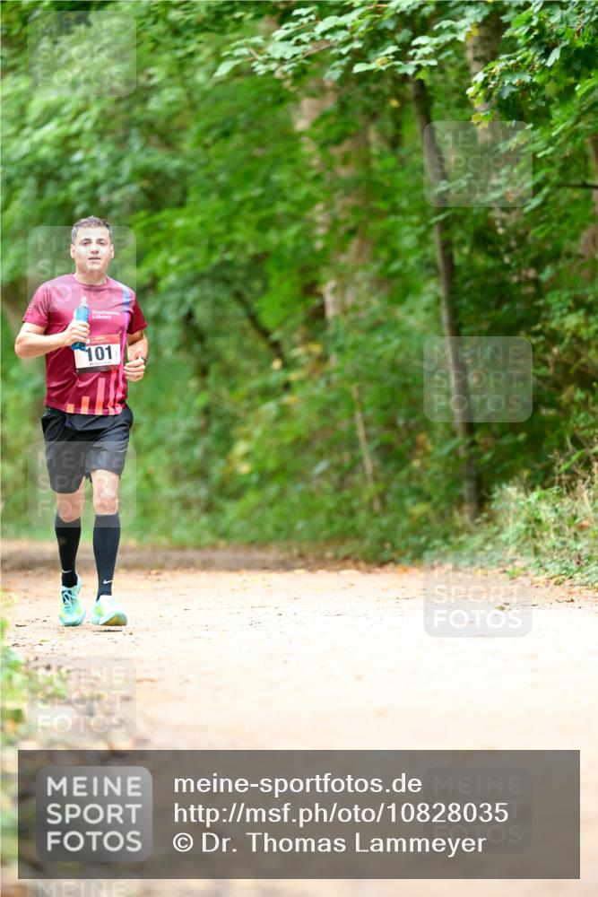 11.10.2026 - Bramfelder Halbmarathon 2026 Dr. Thomas Lammeyer http://msf.ph/oto/10828035 11.10.2026 11:05:11 Laufen 101 meine-sportfotos.de