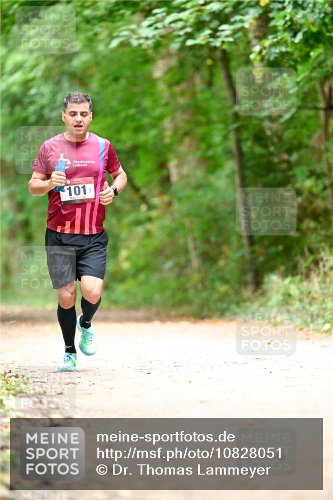 11.10.2026 - Bramfelder Halbmarathon 2026 Dr. Thomas Lammeyer http://msf.ph/oto/10828051 11.10.2026 11:05:13 Laufen 101 meine-sportfotos.de