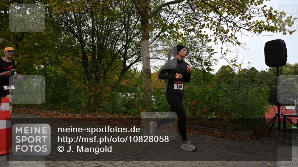11.10.2026 - Bramfelder Halbmarathon 2026 J. Mangold http://msf.ph/oto/10828058 11.10.2026 10:46:51 Laufen 29, 190, 543, 619 meine-sportfotos.de