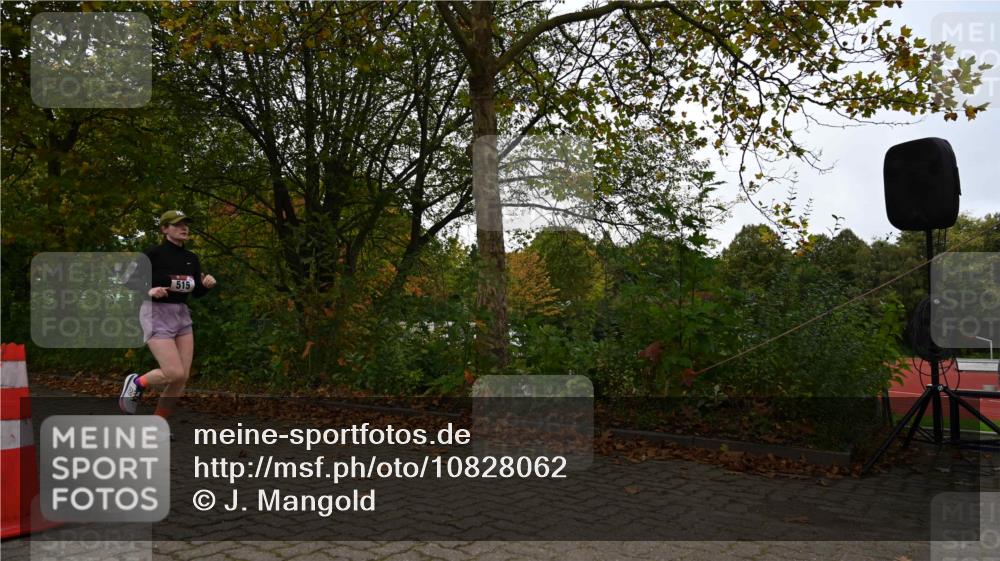 11.10.2026 - Bramfelder Halbmarathon 2026 J. Mangold http://msf.ph/oto/10828062 11.10.2026 10:47:07 Laufen 515 meine-sportfotos.de