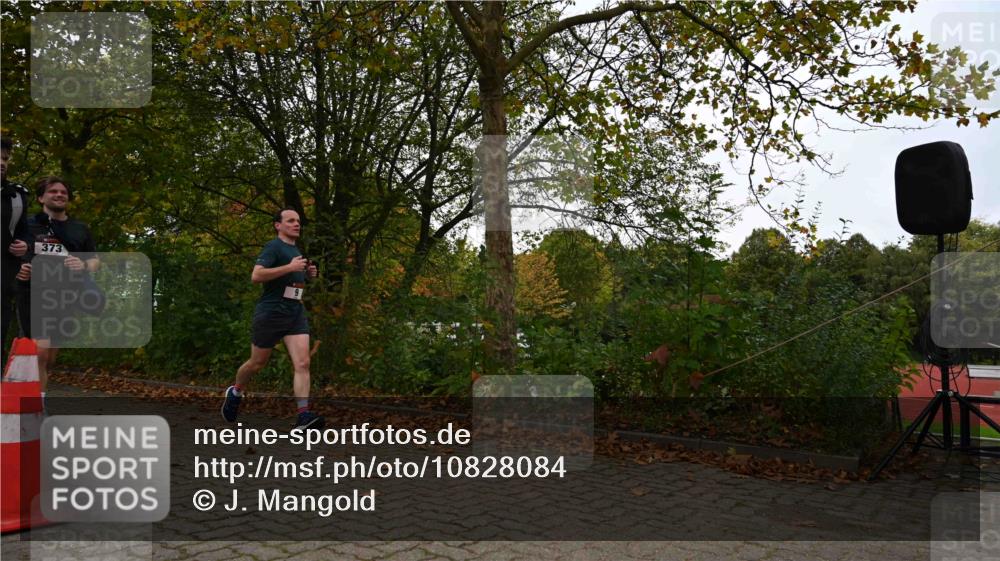 11.10.2026 - Bramfelder Halbmarathon 2026 J. Mangold http://msf.ph/oto/10828084 11.10.2026 10:47:23 Laufen 9, 143, 292, 328, 373 meine-sportfotos.de