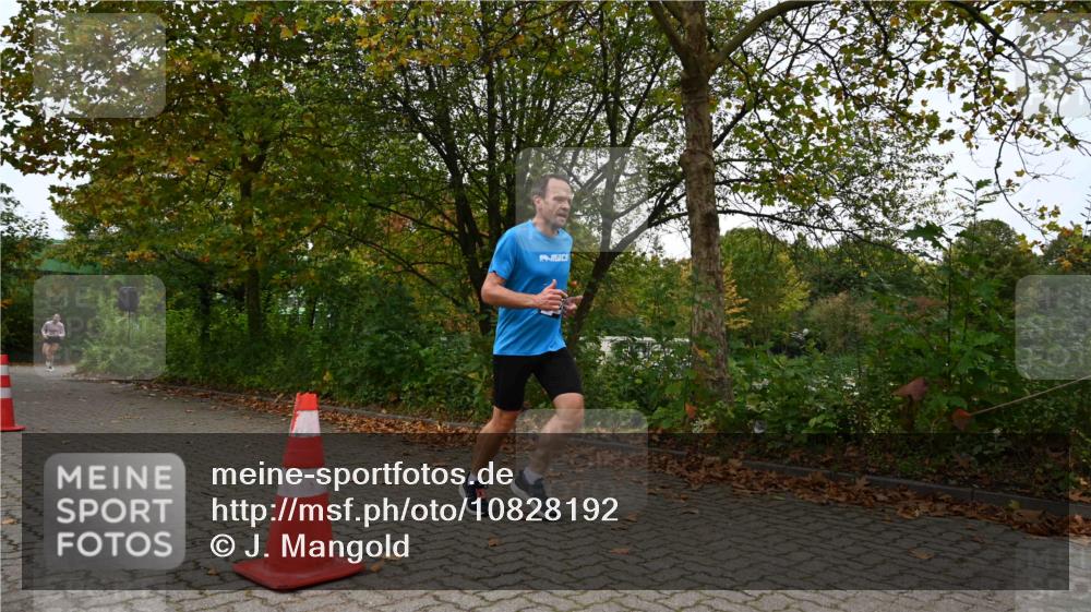 11.10.2026 - Bramfelder Halbmarathon 2026 J. Mangold http://msf.ph/oto/10828192 11.10.2026 10:48:39 Laufen 562, 563, 734 meine-sportfotos.de