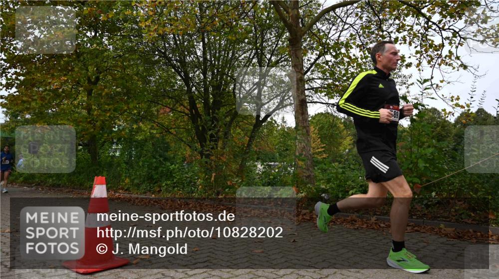11.10.2026 - Bramfelder Halbmarathon 2026 J. Mangold http://msf.ph/oto/10828202 11.10.2026 10:49:31 Laufen 589 meine-sportfotos.de