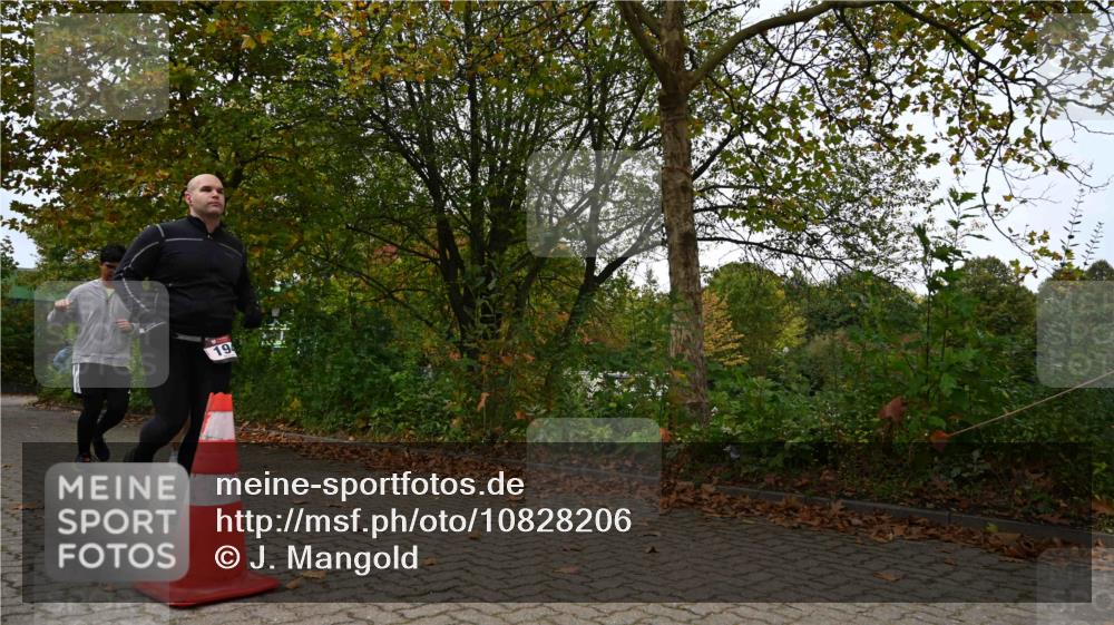 11.10.2026 - Bramfelder Halbmarathon 2026 J. Mangold http://msf.ph/oto/10828206 11.10.2026 10:49:35 Laufen 194, 577, 589, 611 meine-sportfotos.de