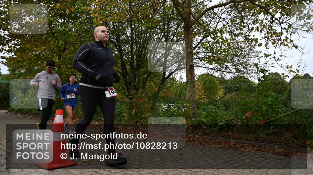 11.10.2026 - Bramfelder Halbmarathon 2026 J. Mangold http://msf.ph/oto/10828213 11.10.2026 10:49:35 Laufen 194, 577, 589, 611 meine-sportfotos.de