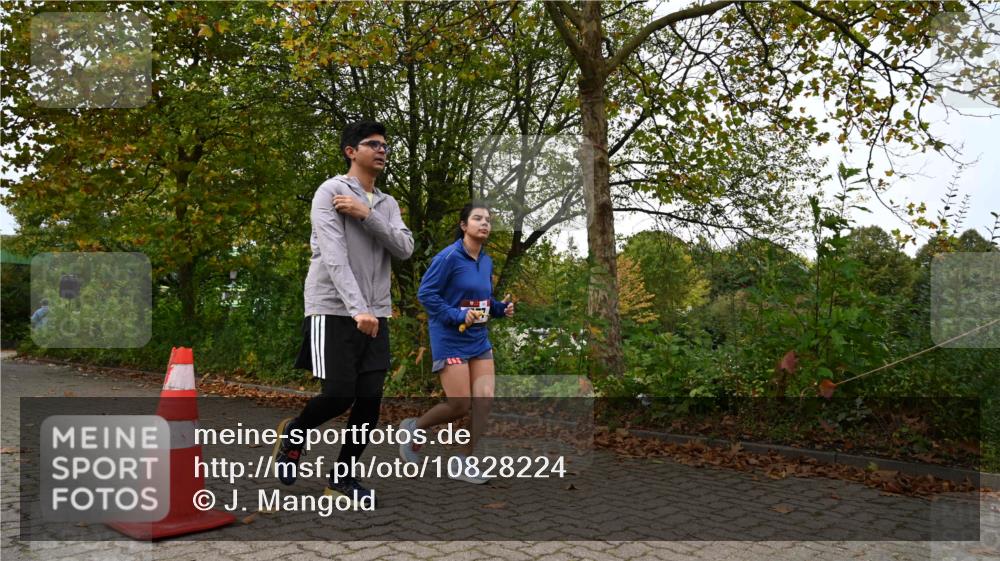 11.10.2026 - Bramfelder Halbmarathon 2026 J. Mangold http://msf.ph/oto/10828224 11.10.2026 10:49:36 Laufen 194, 577, 589, 611 meine-sportfotos.de