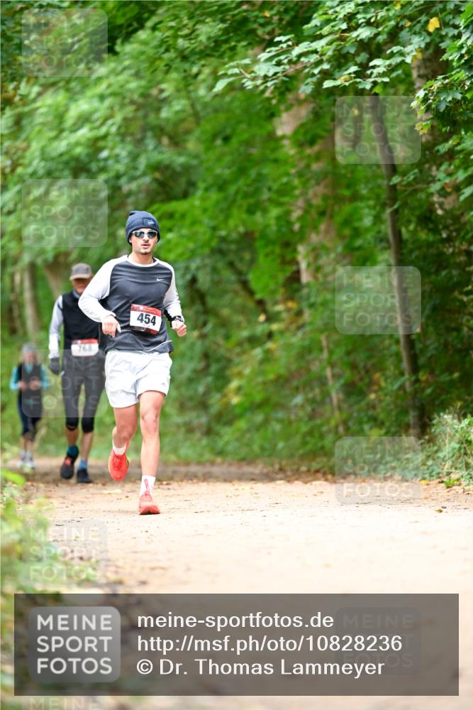 11.10.2026 - Bramfelder Halbmarathon 2026 Dr. Thomas Lammeyer http://msf.ph/oto/10828236 11.10.2026 11:06:12 Laufen 768, 454 meine-sportfotos.de