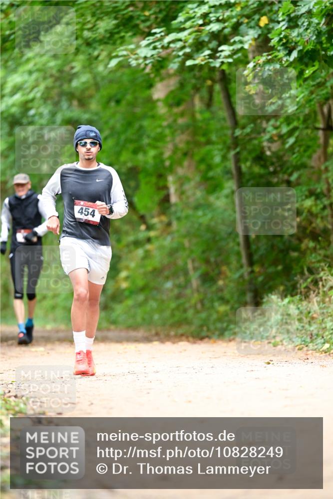 11.10.2026 - Bramfelder Halbmarathon 2026 Dr. Thomas Lammeyer http://msf.ph/oto/10828249 11.10.2026 11:06:13 Laufen 454 meine-sportfotos.de