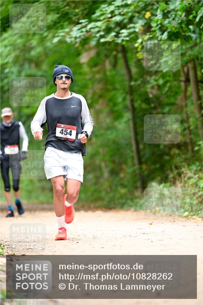 11.10.2026 - Bramfelder Halbmarathon 2026 Dr. Thomas Lammeyer http://msf.ph/oto/10828262 11.10.2026 11:06:14 Laufen 454 meine-sportfotos.de