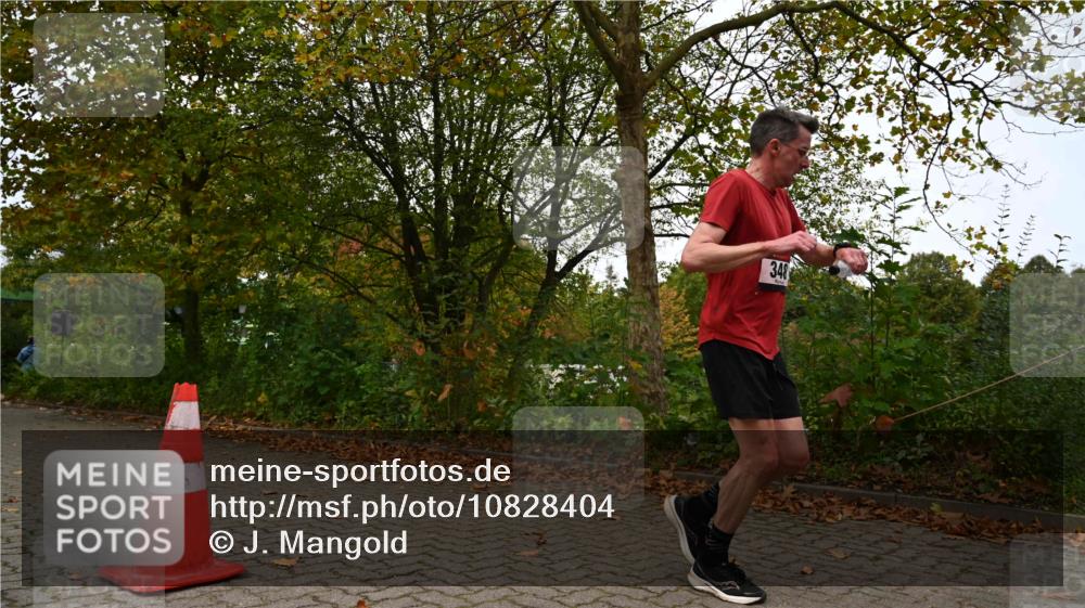 11.10.2026 - Bramfelder Halbmarathon 2026 J. Mangold http://msf.ph/oto/10828404 11.10.2026 10:53:02 Laufen 214, 263, 348, 551, 594, 702 meine-sportfotos.de