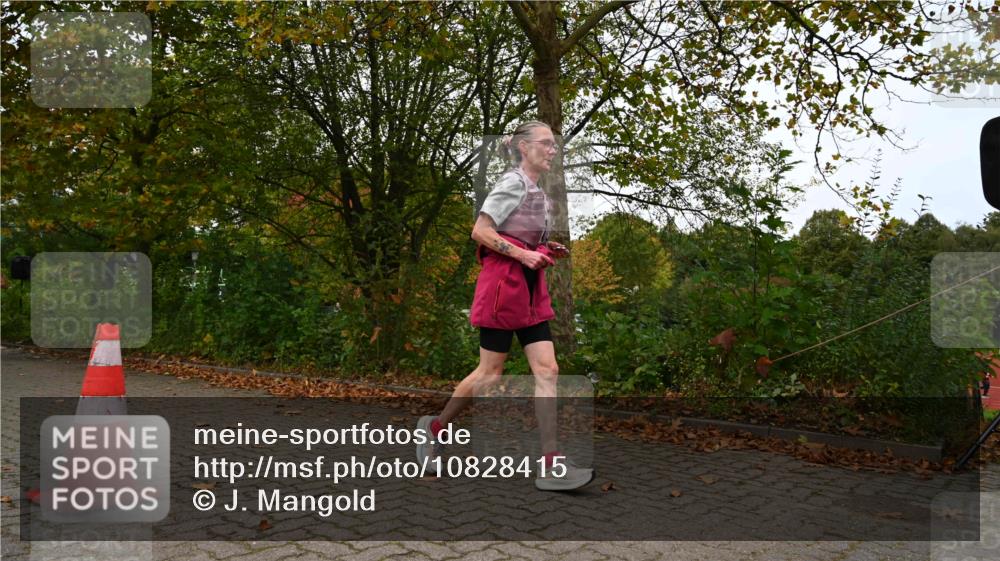11.10.2026 - Bramfelder Halbmarathon 2026 J. Mangold http://msf.ph/oto/10828415 11.10.2026 10:53:43 Laufen 479, 778 meine-sportfotos.de