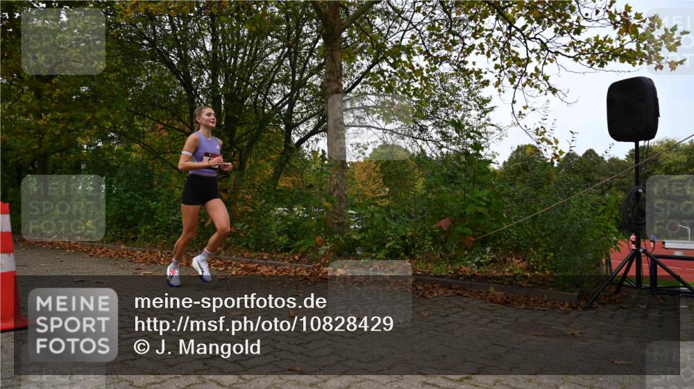 11.10.2026 - Bramfelder Halbmarathon 2026 J. Mangold http://msf.ph/oto/10828429 11.10.2026 10:53:46 Laufen 479, 778 meine-sportfotos.de