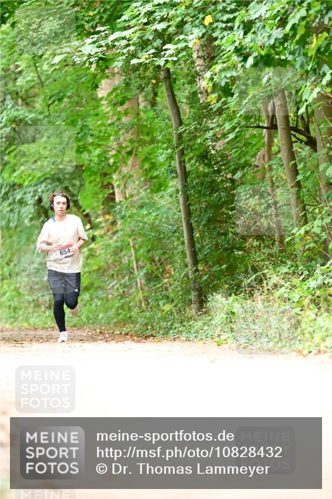 11.10.2026 - Bramfelder Halbmarathon 2026 Dr. Thomas Lammeyer http://msf.ph/oto/10828432 11.10.2026 11:07:09 Laufen 654 meine-sportfotos.de