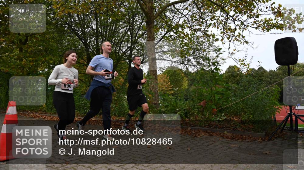 11.10.2026 - Bramfelder Halbmarathon 2026 J. Mangold http://msf.ph/oto/10828465 11.10.2026 10:54:20 Laufen 53, 354, 439, 521, 590, 613, 637, 735 meine-sportfotos.de