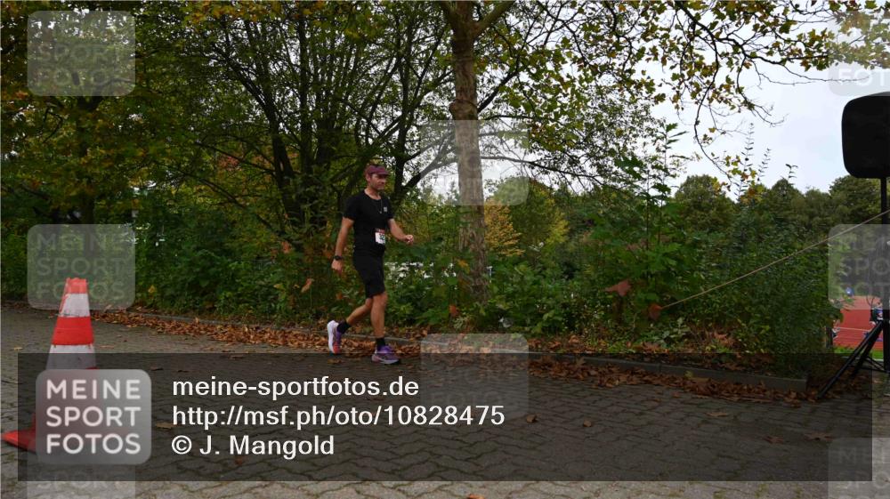 11.10.2026 - Bramfelder Halbmarathon 2026 J. Mangold http://msf.ph/oto/10828475 11.10.2026 10:54:44 Laufen 327 meine-sportfotos.de