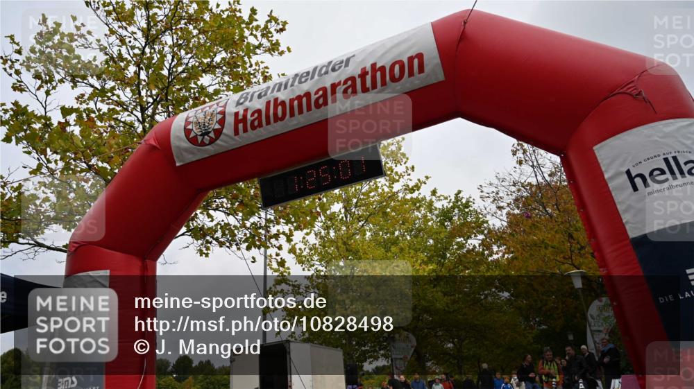 11.10.2026 - Bramfelder Halbmarathon 2026 J. Mangold http://msf.ph/oto/10828498 11.10.2026 10:55:00 Laufen 434, 526 meine-sportfotos.de