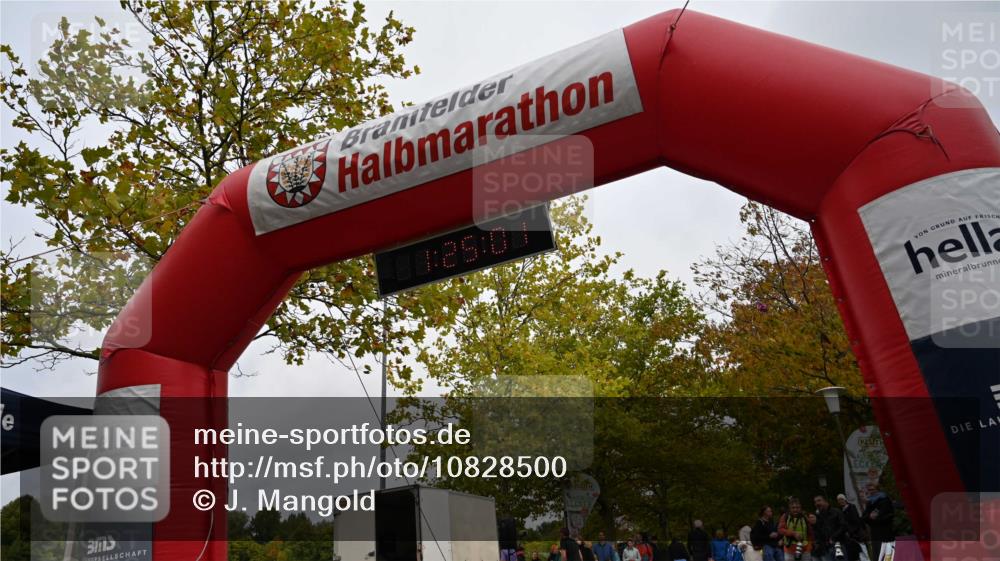11.10.2026 - Bramfelder Halbmarathon 2026 J. Mangold http://msf.ph/oto/10828500 11.10.2026 10:55:00 Laufen 434, 526 meine-sportfotos.de