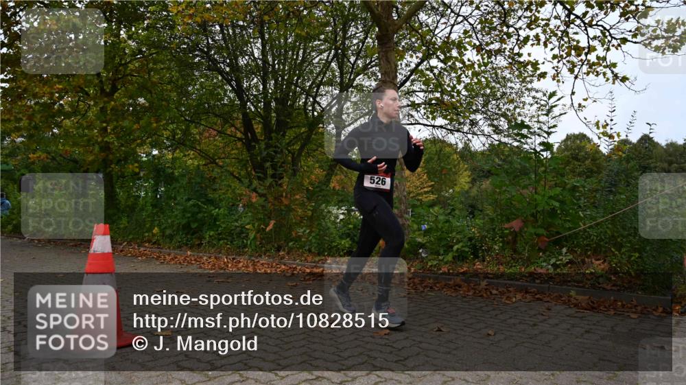 11.10.2026 - Bramfelder Halbmarathon 2026 J. Mangold http://msf.ph/oto/10828515 11.10.2026 10:55:03 Laufen 434, 526 meine-sportfotos.de