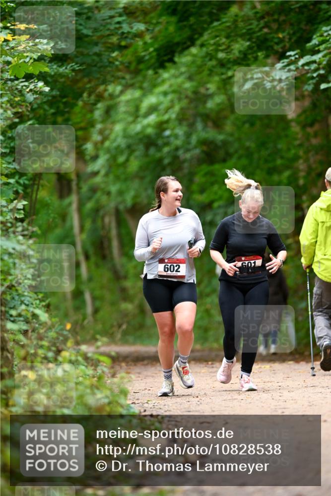 11.10.2026 - Bramfelder Halbmarathon 2026 Dr. Thomas Lammeyer http://msf.ph/oto/10828538 11.10.2026 11:07:28 Laufen 602, 601 meine-sportfotos.de
