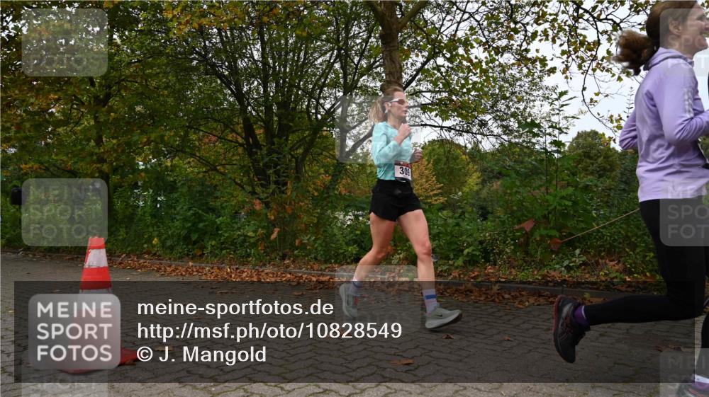 11.10.2026 - Bramfelder Halbmarathon 2026 J. Mangold http://msf.ph/oto/10828549 11.10.2026 10:55:38 Laufen 266, 309 meine-sportfotos.de