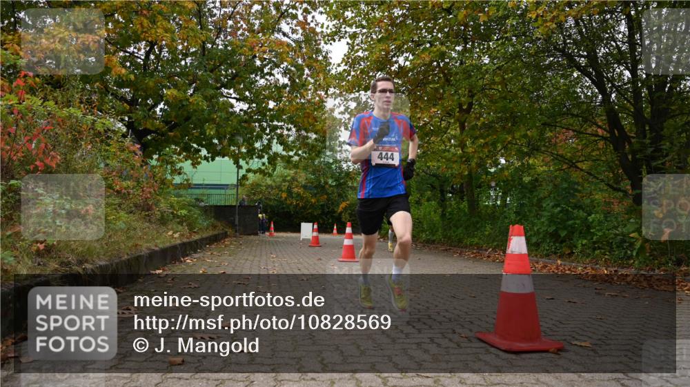11.10.2026 - Bramfelder Halbmarathon 2026 J. Mangold http://msf.ph/oto/10828569 11.10.2026 10:55:47 Laufen 159, 444 meine-sportfotos.de
