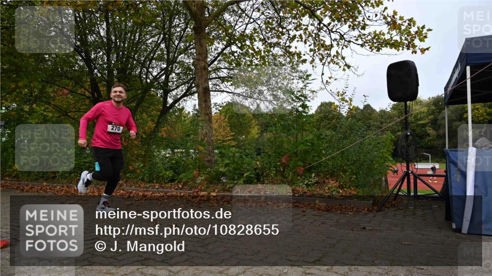 11.10.2026 - Bramfelder Halbmarathon 2026 J. Mangold http://msf.ph/oto/10828655 11.10.2026 10:57:03 Laufen 75, 270, 323, 360, 553, 769 meine-sportfotos.de