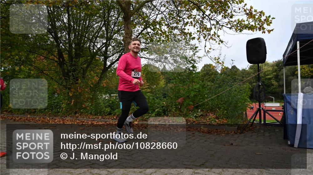 11.10.2026 - Bramfelder Halbmarathon 2026 J. Mangold http://msf.ph/oto/10828660 11.10.2026 10:57:03 Laufen 75, 270, 323, 360, 553, 769 meine-sportfotos.de