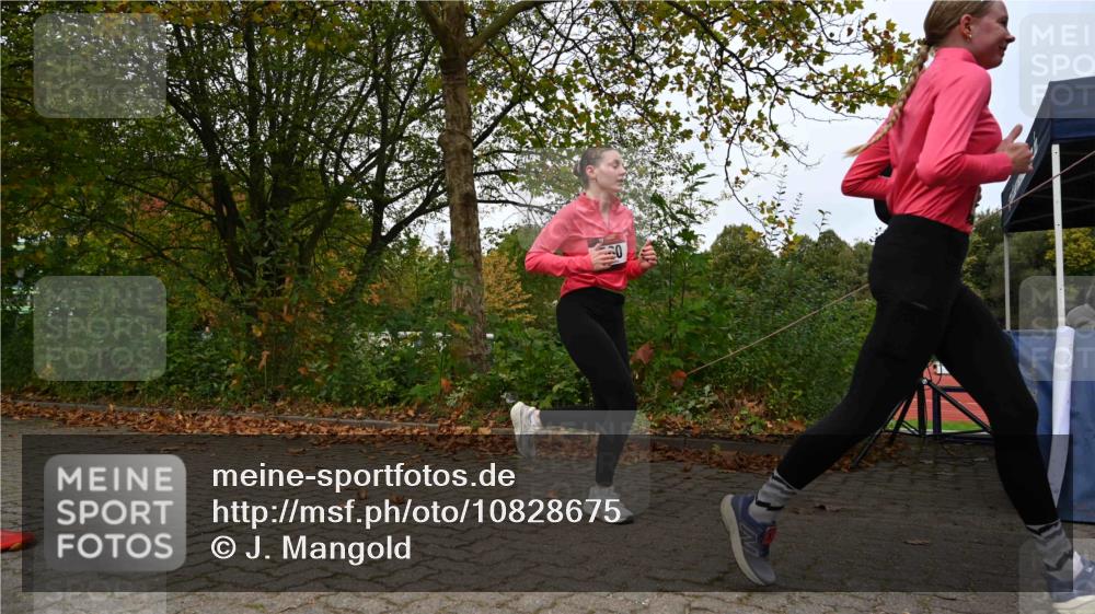 11.10.2026 - Bramfelder Halbmarathon 2026 J. Mangold http://msf.ph/oto/10828675 11.10.2026 10:57:05 Laufen 270, 323, 360, 553, 769 meine-sportfotos.de