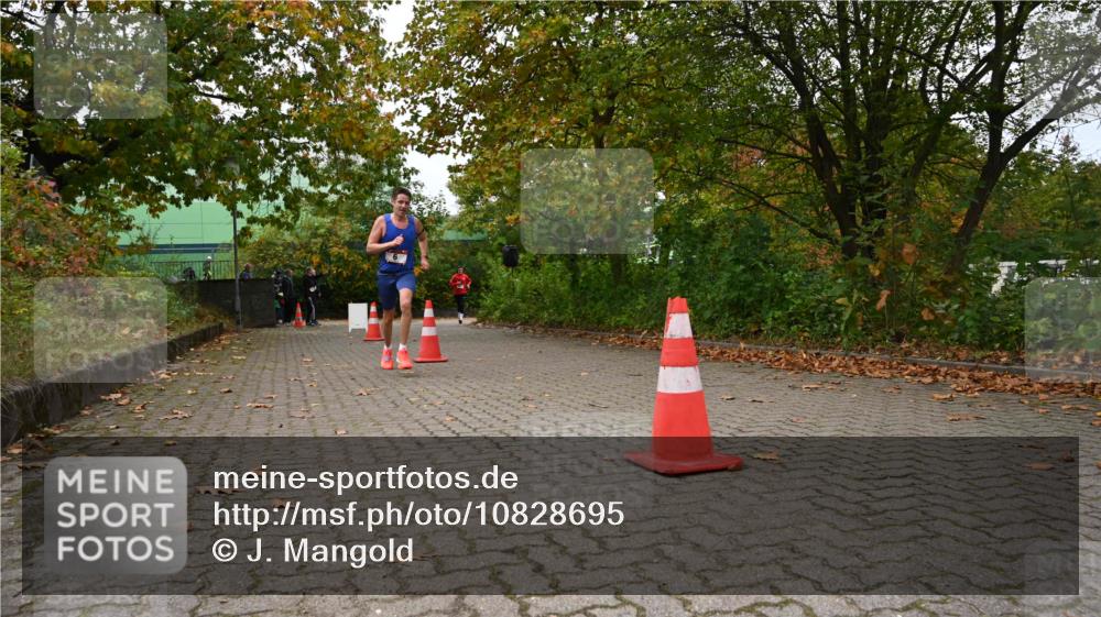 11.10.2026 - Bramfelder Halbmarathon 2026 J. Mangold http://msf.ph/oto/10828695 11.10.2026 10:57:37 Laufen 6, 363 meine-sportfotos.de