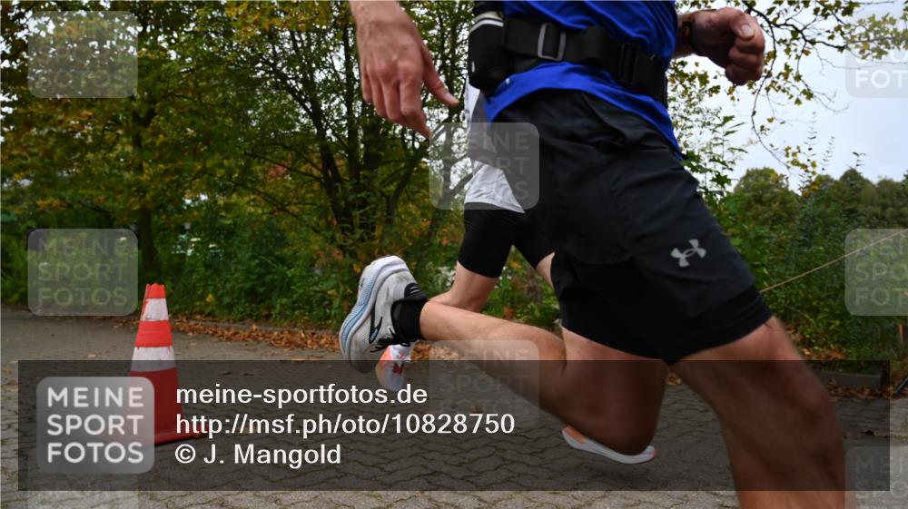 11.10.2026 - Bramfelder Halbmarathon 2026 J. Mangold http://msf.ph/oto/10828750 11.10.2026 10:58:17 Laufen 110, 191, 455, 614, 801 meine-sportfotos.de